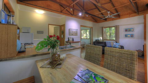 Crater Lakes Rainforest Cottages - Accommodation Melbourne 2