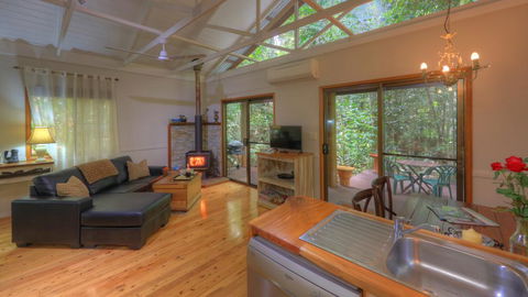 Crater Lakes Rainforest Cottages - Accommodation Melbourne 1