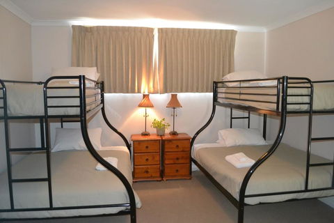 Cypress Drive Town House - Accommodation Melbourne 1