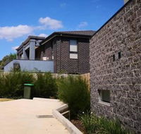 Delicate and Peaceful Bundoora Townhouse 11 - Accommodation Melbourne