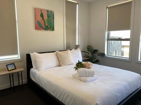 Delicate And Peaceful Bundoora Townhouse 11-R2 - Accommodation Melbourne 0