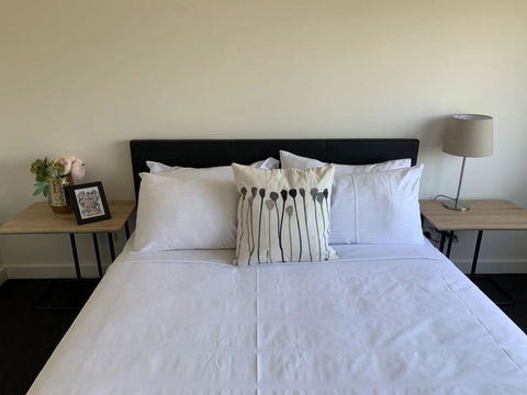 Delicate And Peaceful Bundoora Townhouse 11-R3 - Accommodation Melbourne 0