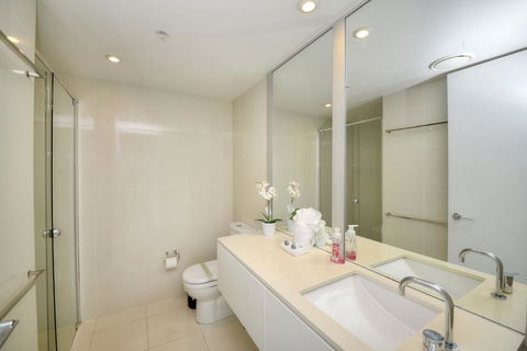 Deluxe Private Apartment In Surfers Paradise - Accommodation Melbourne 2