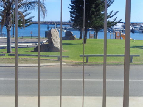 Denison Waterfront - Accommodation Melbourne 3