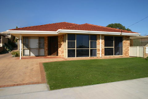 Denison Waterfront - Accommodation Melbourne 0