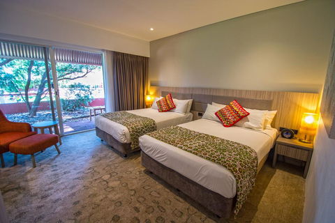 Desert Gardens Hotel - Accommodation Melbourne 1
