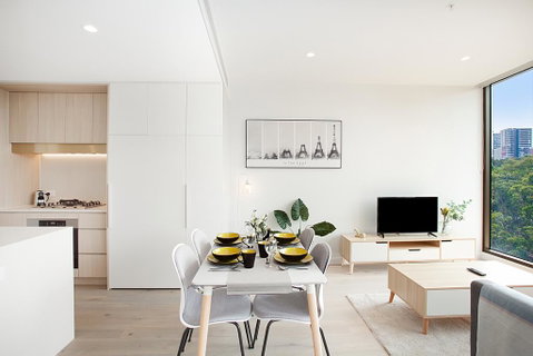 Designer Apartment With Balcony In Quiet Suburb - Accommodation Melbourne 2