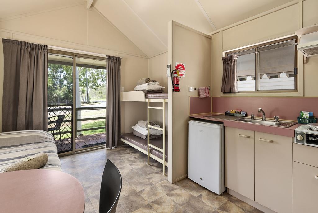 Cloncurry QLD Melbourne 4u