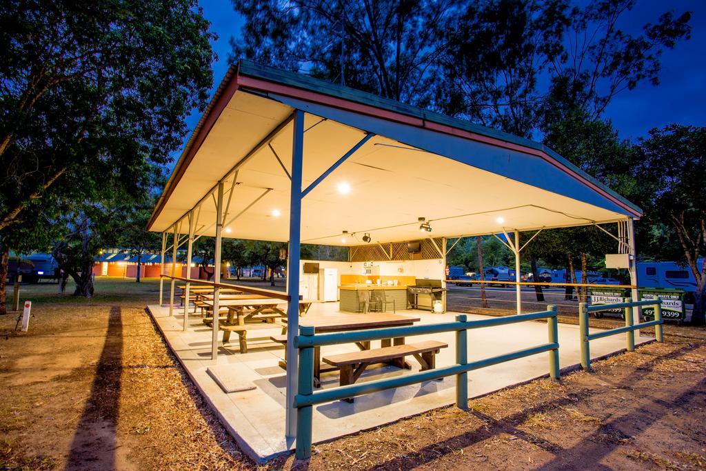 Tannum Sands QLD Melbourne 4u