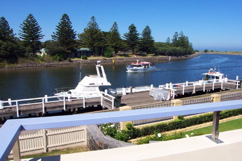 Dockside Waterfront Indulgence - Accommodation Melbourne 2