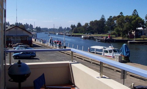 Dockside Waterfront Indulgence - Accommodation Melbourne 0