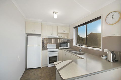 Eagle Heights Holiday Units - Melbourne 4u 3