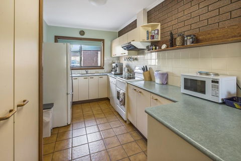 Eagle Point Getaway - Waterfront Serenity! - Accommodation Melbourne 3