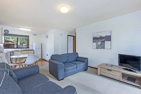 Eastern Beach Units #2 - Accommodation Melbourne 1