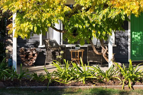 Ebony Twigg - Accommodation Melbourne 1