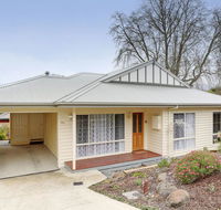 Edwards Rose - Accommodation Melbourne