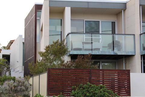 Eighty Eight - Accommodation Melbourne 0