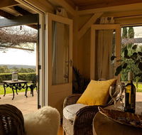 El Camino country cottage with terrace and stunning views - Accommodation Melbourne