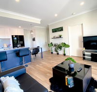 Elegantly Appointed BRAND NEW Luxurious Apartment - Accommodation Melbourne