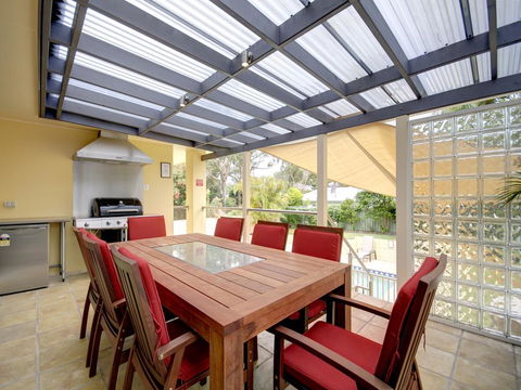 Endless Summer - Accommodation Melbourne 1