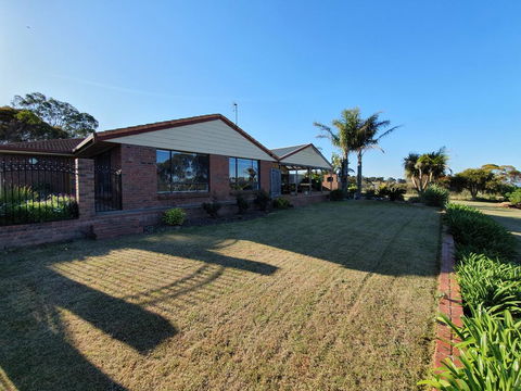 EP Getaway - Accommodation Melbourne 0