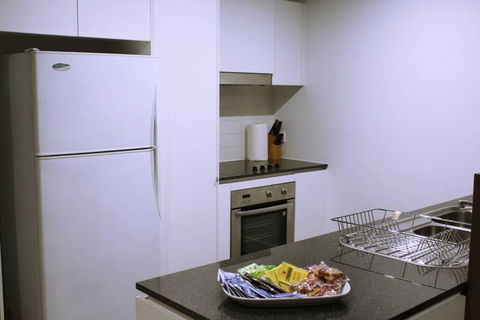 Executively Styled 2 Bed, 2 Bath, Perfect Location - Accommodation Melbourne 0