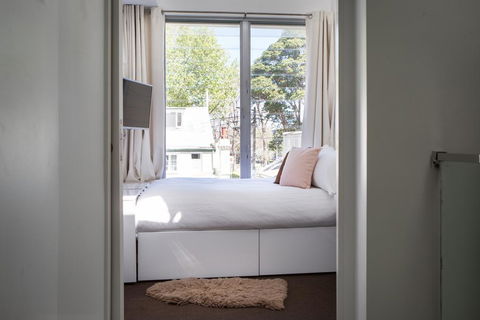 Explore Surry Hills From A Chic Inner City Terrace! - Accommodation Melbourne 2