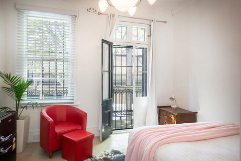 Explore Surry Hills From A Chic Inner City Terrace! - Accommodation Melbourne 1