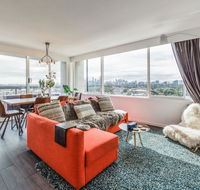 Exquisite 2 bed apartment with beach  city views - Accommodation Melbourne