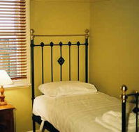 Eyre House - Accommodation Melbourne