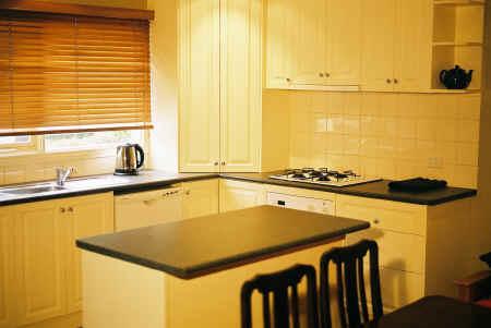 Eyre House - Accommodation Melbourne 1