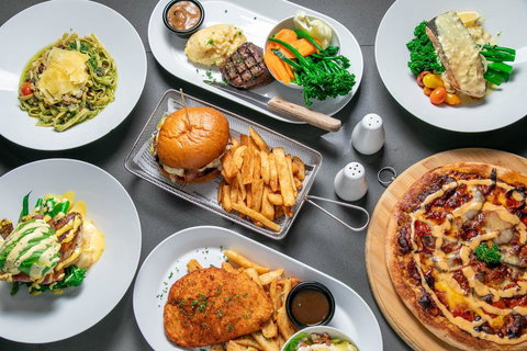 Fairway Village @ Windaroo Lakes Golf Club - Accommodation Melbourne 1