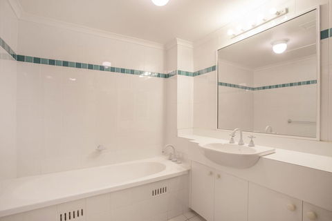 Fathoms 6 - Mollymook - Accommodation Melbourne 2