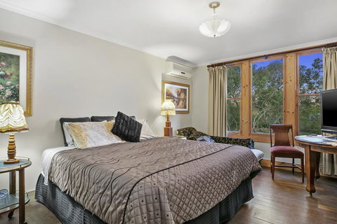 Faulty Towers - Accommodation Melbourne 1