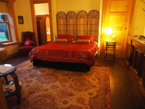 Faulty Towers - Accommodation Melbourne 3