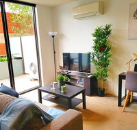 FITZROY FANTASTIC 1BR APT with FREE WINE NETFLIX WIFI close to TRAMS COLES - Accommodation Melbourne