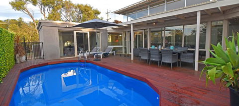 FLORENCE HOUSE Sundrenched Luxury With Pool & Deck - Melbourne 4u 0