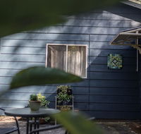 Funky Flat on Acreage - Accommodation Melbourne