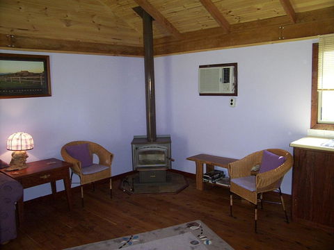 Gaddleen Grove Cottages - Accommodation Melbourne 2