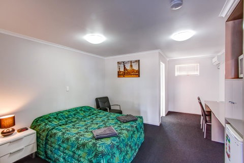 Galaxy Mackay Motor Inn - Accommodation Melbourne 2
