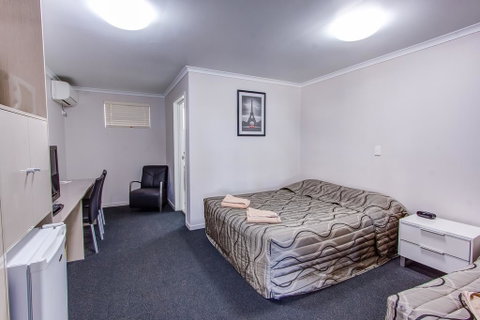 Galaxy Mackay Motor Inn - Accommodation Melbourne 3