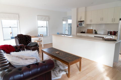 Gawler Townhouse 1 Bedroom - Accommodation Melbourne 0