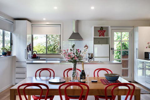 Giraffe Manor - Accommodation Melbourne 0