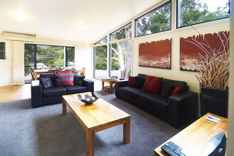 Glengarriff Townhouse 2 - Accommodation Melbourne 2