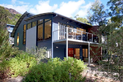 Glengarriff Townhouse 2 - Accommodation Melbourne 0