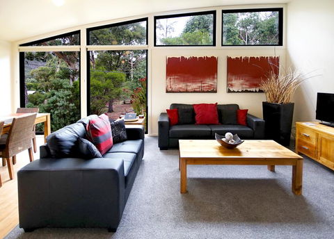 Glengarriff Townhouse 2 - Accommodation Melbourne 3