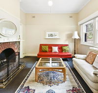 GlenIris Beautiful 6BedderFamily House2BathPool - Accommodation Melbourne