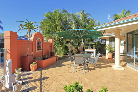 Golden Cane Bed & Breakfast - Accommodation Melbourne 0