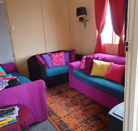 Golden Mt Rest on James - Accommodation Melbourne