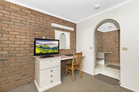 Golden Square Motor Inn - Accommodation Melbourne 1